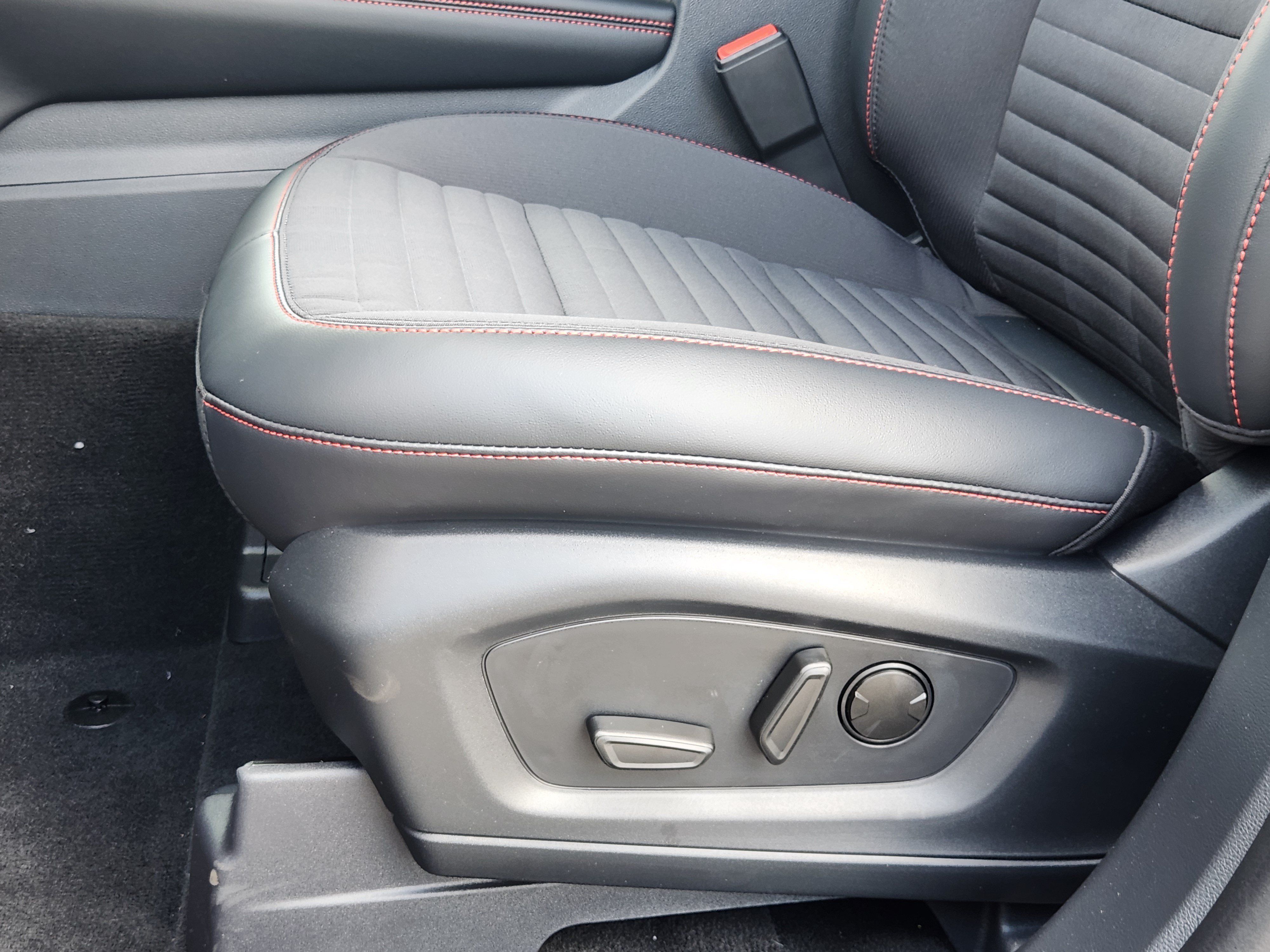 New 2026 Ford Explorer ST-Line RWD image 17