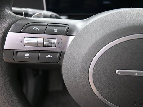 Used 2025 Hyundai Sonata SEL FWD image 16