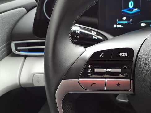 Used 2024 Hyundai Elantra Limited image 20