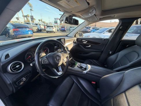 Used 2016 Mercedes-Benz GLC 300 w/ Premium Package image 11