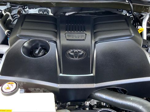 Used 2023 Toyota Tundra Limited w/ Power Package AWD/4WD image 32