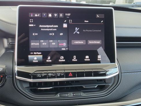 New 2026 Jeep Compass Latitude image 18