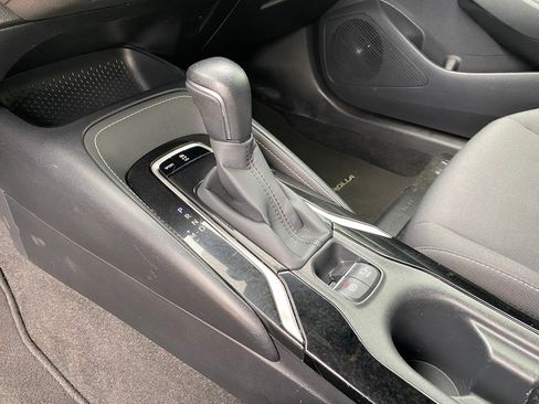 Used 2021 Toyota Corolla SE w/ Special Edition image 29