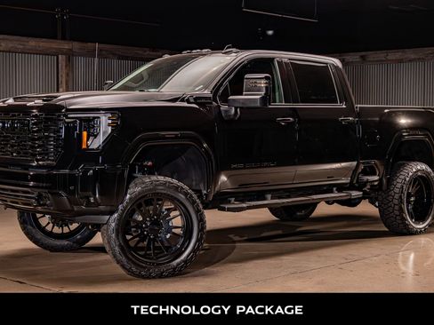 Used 2025 GMC Sierra 3500 Denali w/ Denali Reserve Package image 5