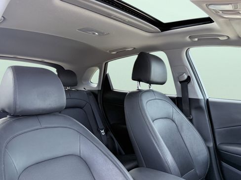 Used 2022 Hyundai Kona Limited FWD image 50