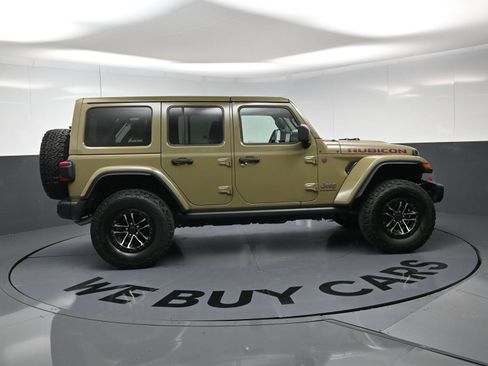 Used 2025 Jeep Wrangler Unlimited Rubicon AWD/4WD image 10