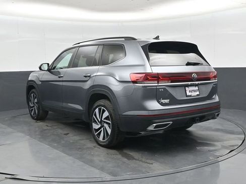 Used 2024 Volkswagen Atlas SE AWD/4WD image 6