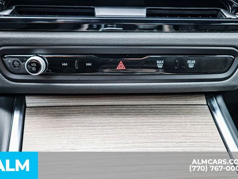 Used 2025 BMW 330i Sedan image 43