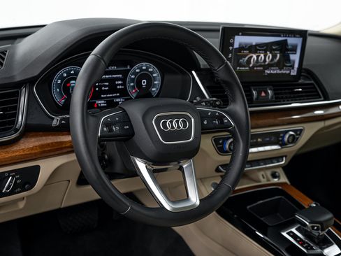 Certified 2023 Audi Q5 2.0T Premium Plus w/ Premium Plus Package AWD/4WD image 9