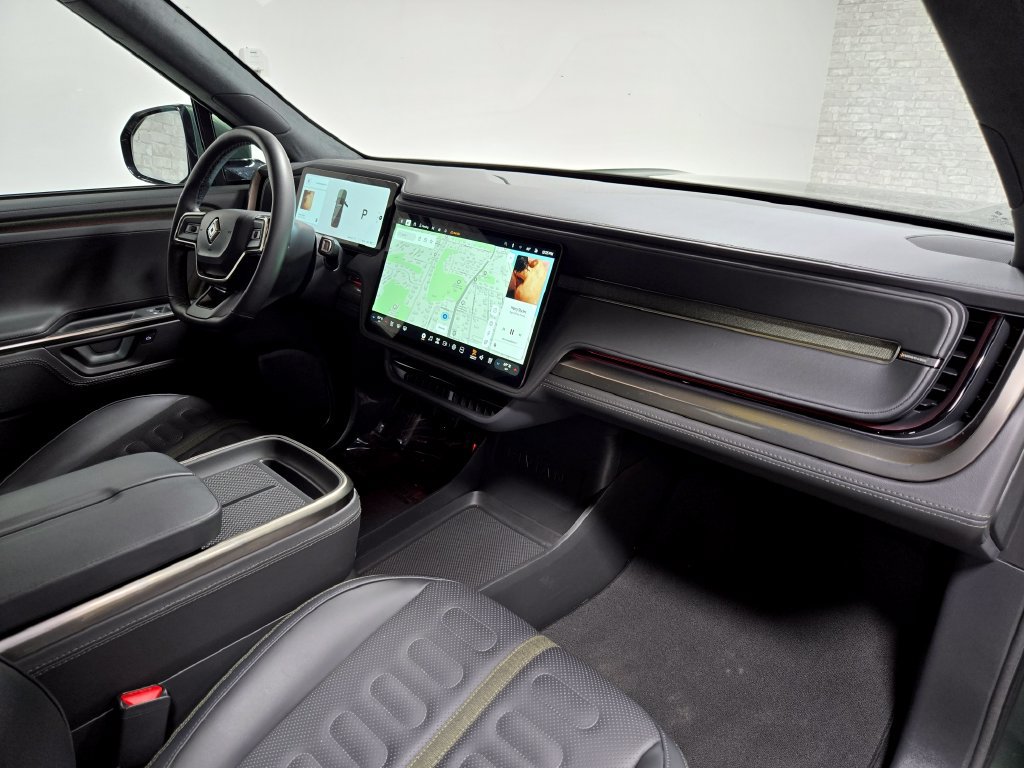 Used 2025 Rivian R1S Adventure Dual AWD/4WD image 55