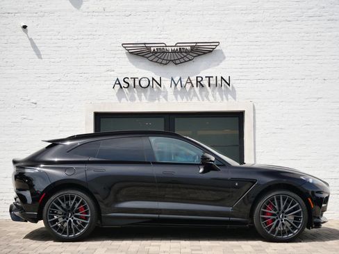 Used 2024 Aston Martin DBX 707 AWD/4WD image 23