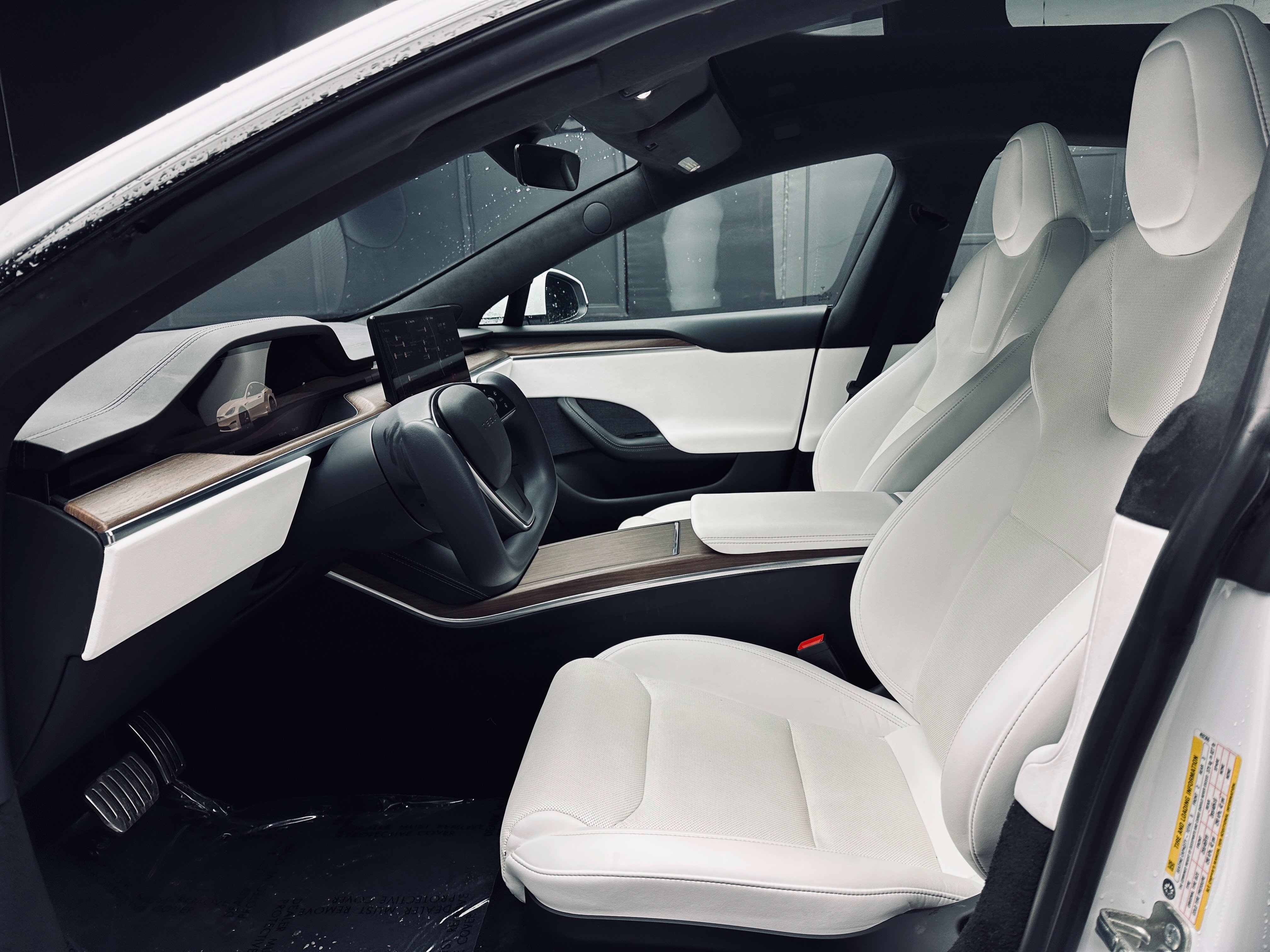 Used 2022 Tesla Model S AWD/4WD image 16