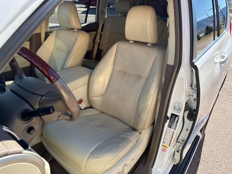 Used 2013 Lexus GX 460 Premium AWD/4WD image 16