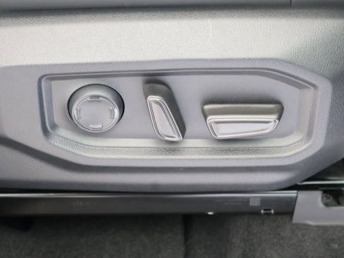 Used 2024 Toyota Tundra Platinum image 39