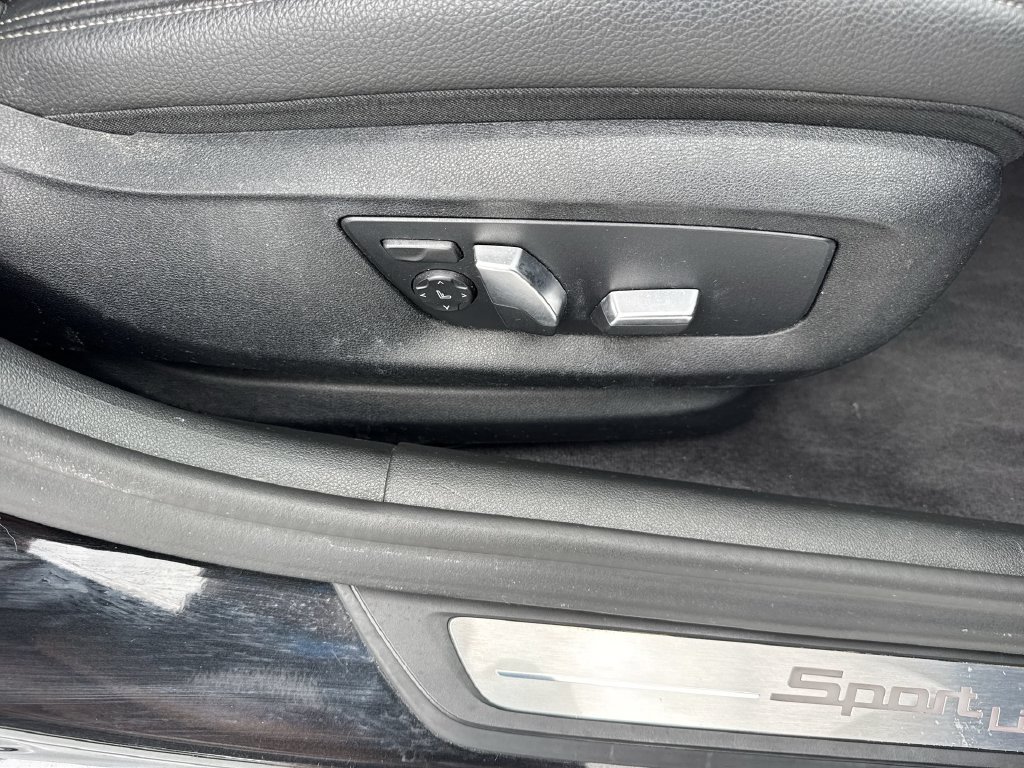 Used 2019 BMW 540i xDrive AWD/4WD image 45