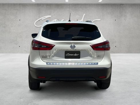 Used 2021 Nissan Rogue Sport SV FWD image 15