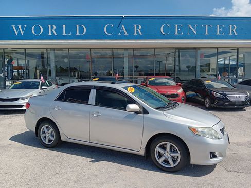 Used 2009 Toyota Corolla LE FWD image 1