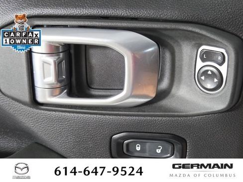 Used 2024 Jeep Wrangler Unlimited Sahara AWD/4WD image 28