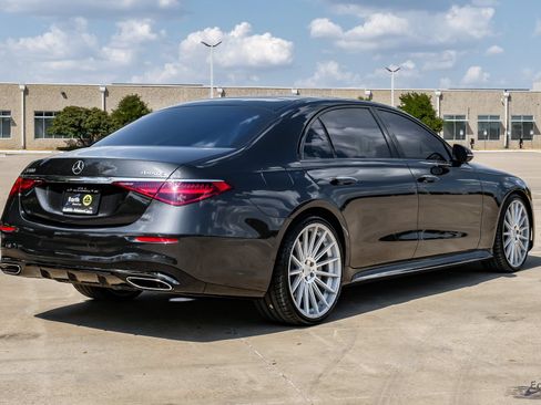 Used 2023 Mercedes-Benz S 580 4MATIC Sedan w/ AMG Line image 16