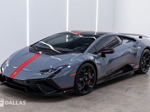 Used 2023 Lamborghini Huracan Tecnica RWD image 2