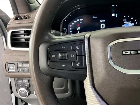 Used 2022 GMC Yukon XL Denali AWD/4WD image 23