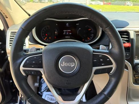 Used 2017 Jeep Grand Cherokee Limited AWD/4WD image 16