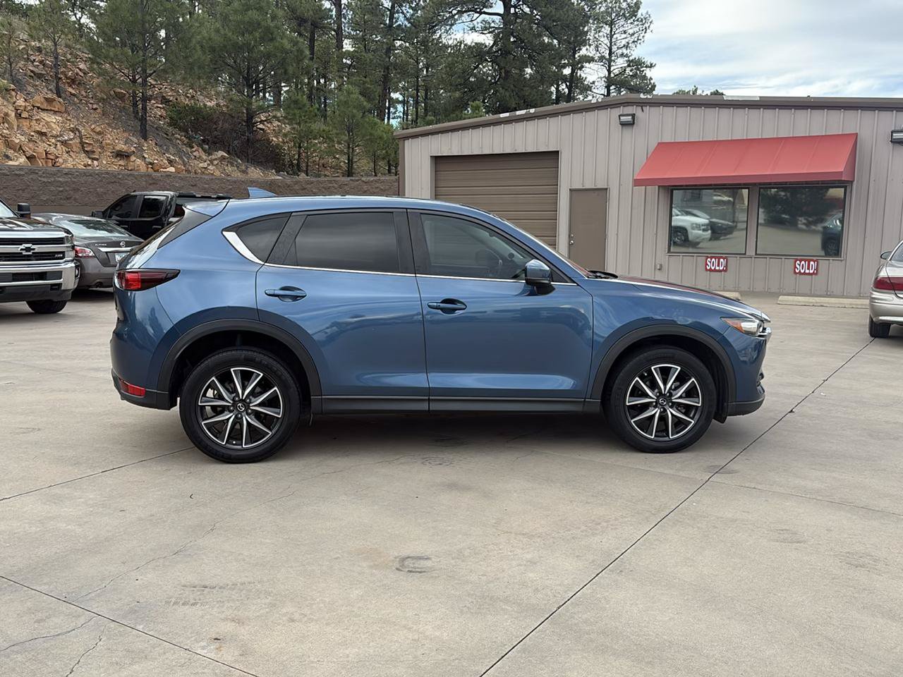 Used 2018 MAZDA CX-5 Touring w/ Preferred Equipment Package FWD image 8