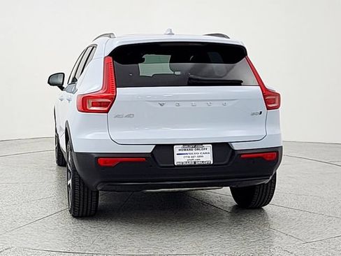 Certified 2026 Volvo XC40 B5 Plus AWD/4WD image 6