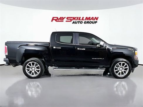 Used 2021 GMC Canyon Denali image 8