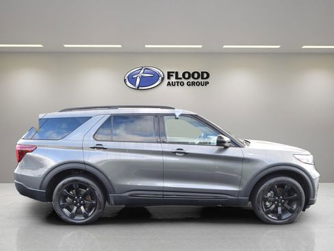 Certified 2024 Ford Explorer ST-Line w/ Class IV Trailer Tow Package image 3
