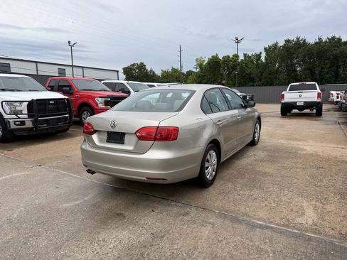 Used 2013 Volkswagen Jetta S FWD image 5