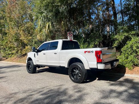 Used 2017 Ford F350 Platinum w/ Platinum Ultimate Package image 14
