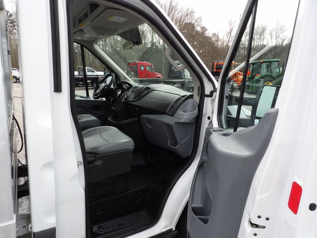 Used 2017 Ford Transit 250 138 RWD image 18