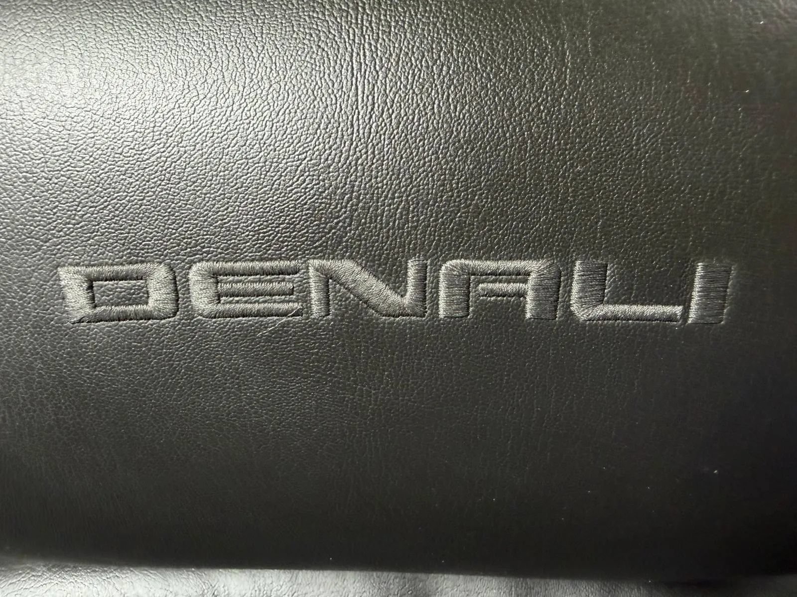 Used 2015 GMC Sierra 1500 Denali w/ Driver Alert Package AWD/4WD image 25