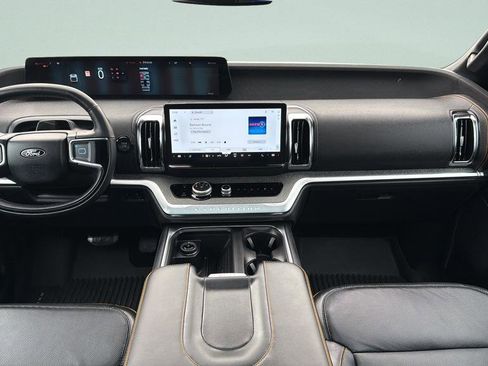 Certified 2025 Ford Expedition Tremor image 9