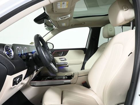 Certified 2022 Mercedes-Benz GLB 250 4MATIC image 3