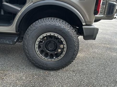 New 2025 Ford Bronco Outer Banks w/ Sasquatch Package AWD/4WD image 19