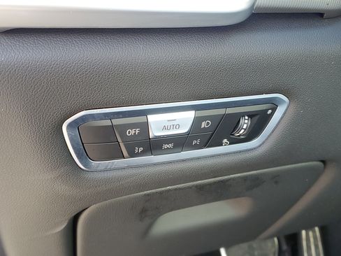 Certified 2023 BMW X6 xDrive40i w/ M Sport Package image 12