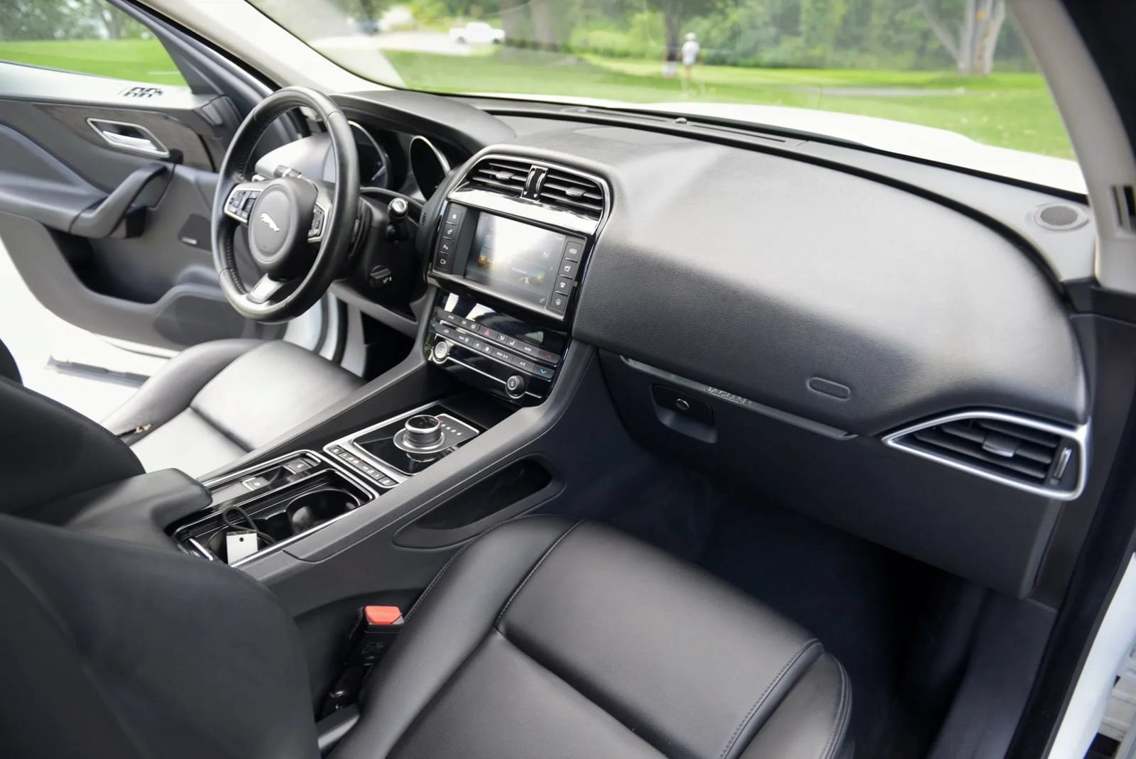 Used 2018 Jaguar F-PACE Premium AWD/4WD image 63
