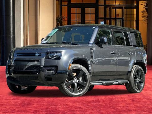 Used 2025 Land Rover Defender 110 V8 image 1