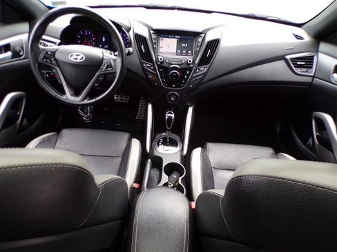 Used 2016 Hyundai Veloster Turbo w/ Option Group 04 FWD image 26