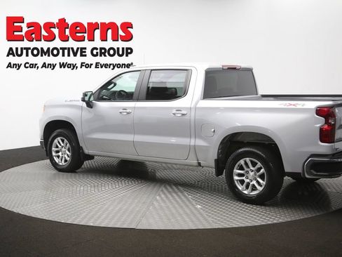 Used 2022 Chevrolet Silverado 1500 LT AWD/4WD image 65