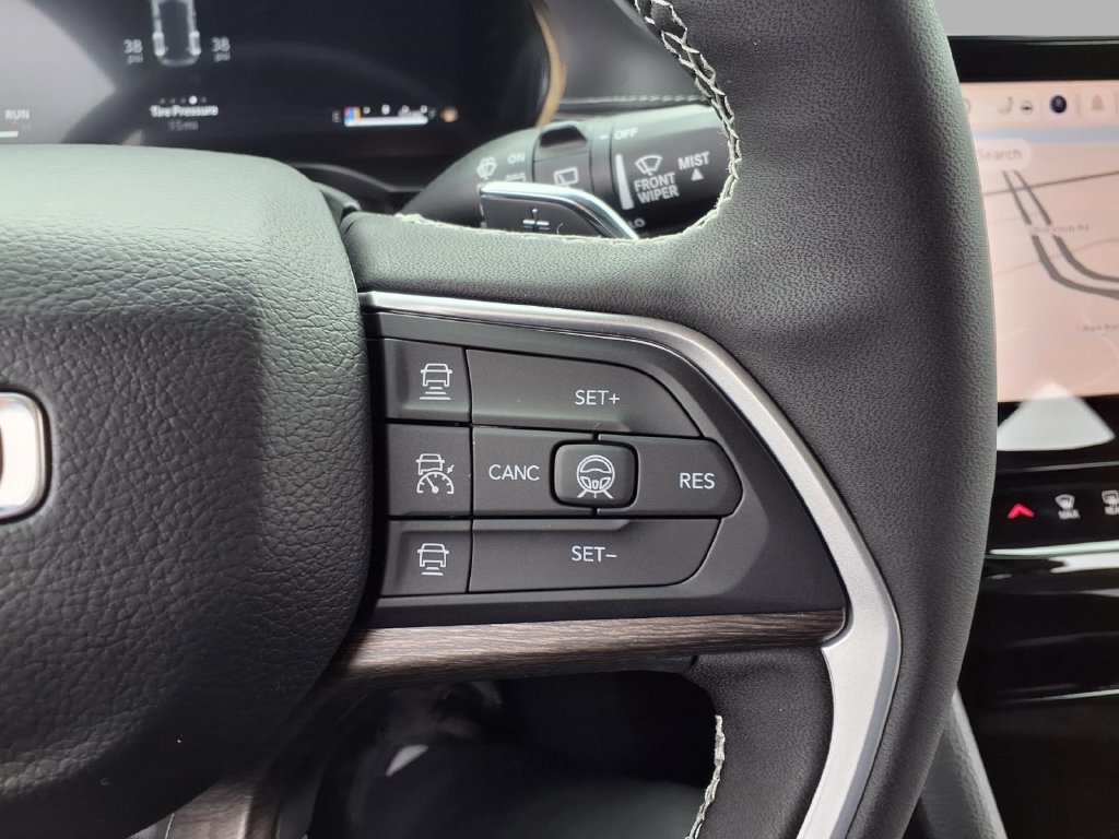 New 2026 Jeep Grand Cherokee Limited AWD/4WD image 13