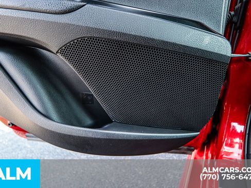 Used 2025 Toyota Camry SE image 60