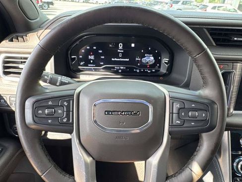 Used 2023 GMC Yukon XL Denali RWD image 29
