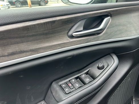 New 2026 Jeep Grand Cherokee Altitude AWD/4WD image 11