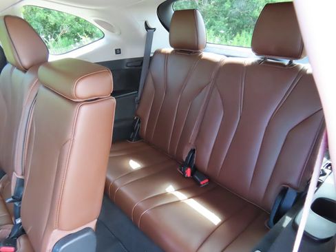 Used 2024 Acura MDX SH-AWD w/ Advance Package image 33