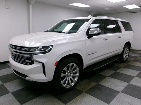 Used 2021 Chevrolet Suburban Premier w/ Premium Package image 1