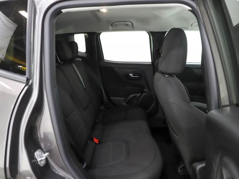 Used 2021 Jeep Renegade Latitude w/ Luxury Group I AWD/4WD image 12