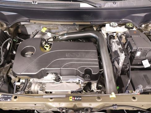 Used 2023 Chevrolet Equinox LT w/ LPO, Floor Liner Package image 18